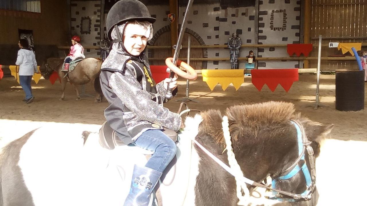 Ecuries Leseigneur - Camping Insolites Bolleville  المظهر الخارجي الصورة