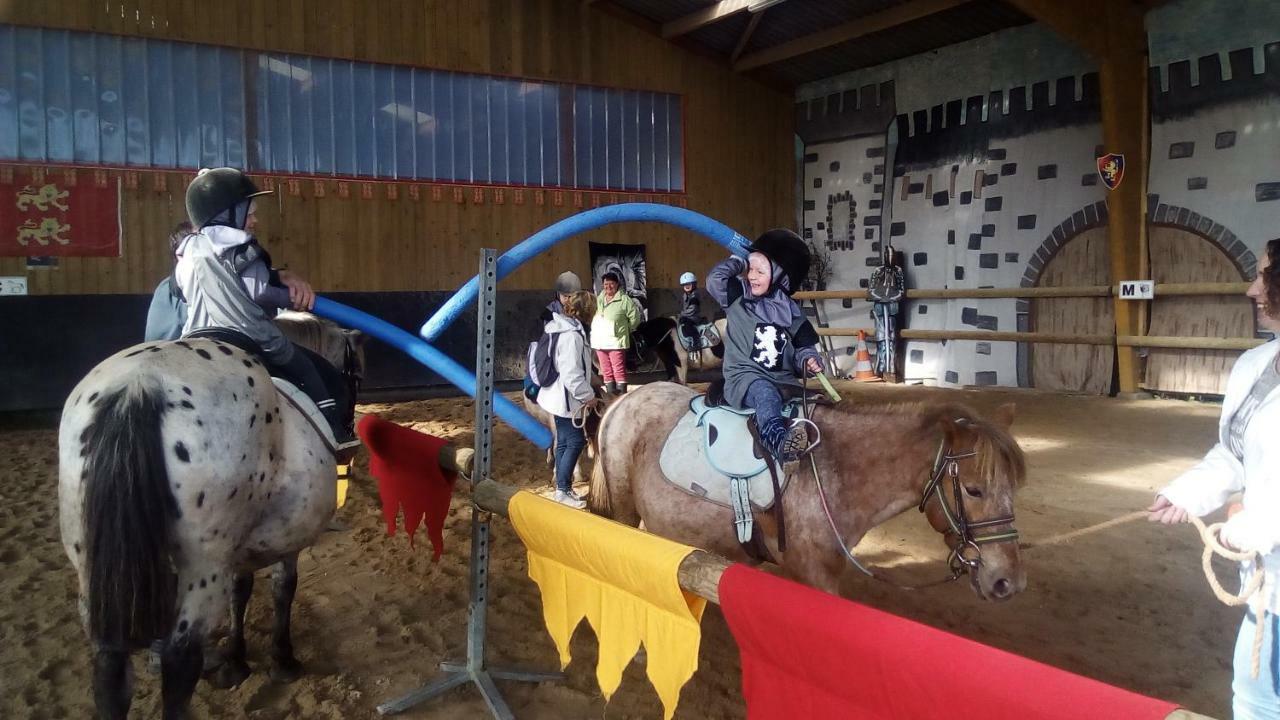 Ecuries Leseigneur - Camping Insolites Bolleville  المظهر الخارجي الصورة